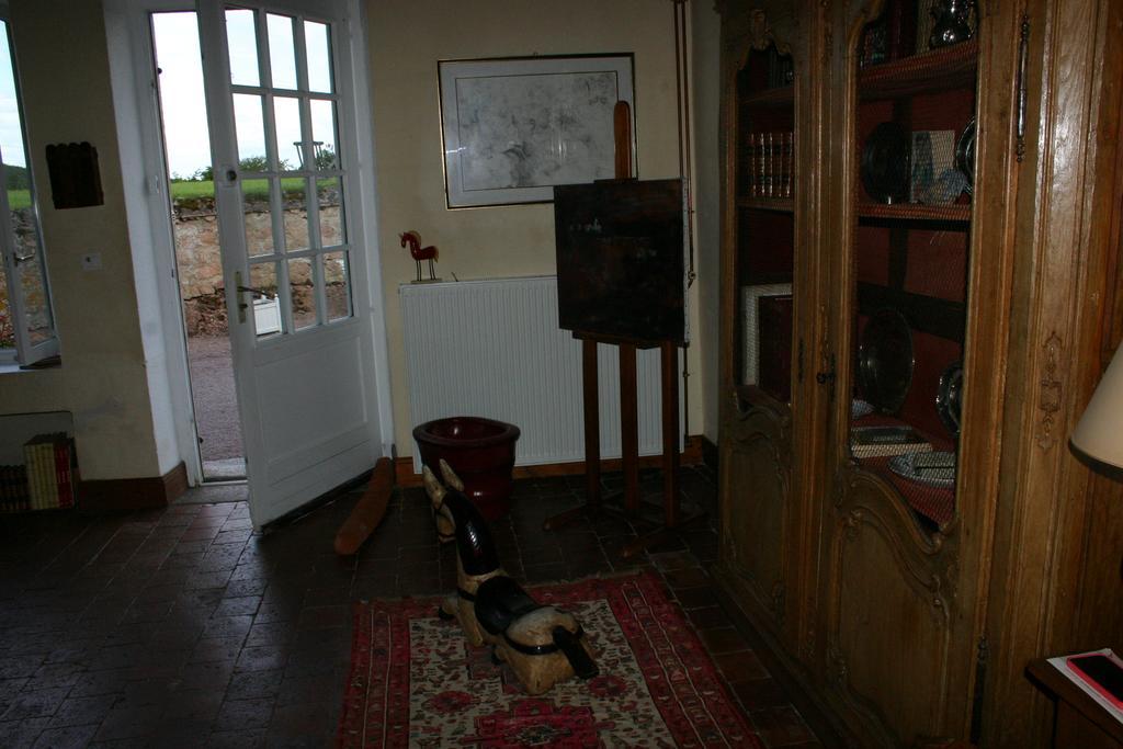 Bed and Breakfast Domaine de Clermont à La Roche-en-Brenil Chambre photo