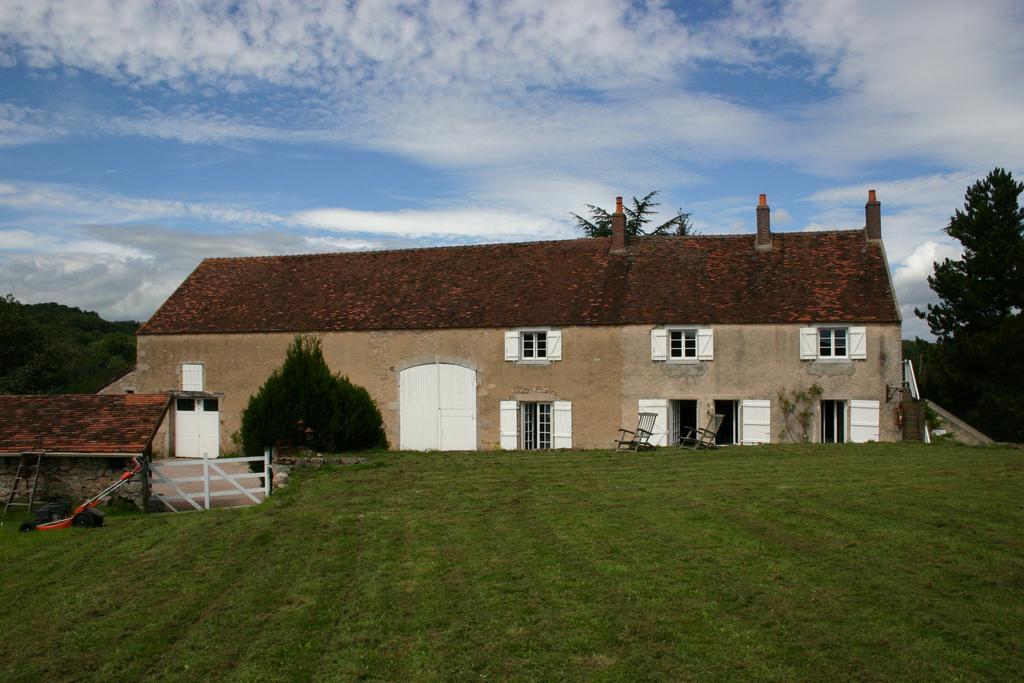 Bed and Breakfast Domaine de Clermont à La Roche-en-Brenil Chambre photo