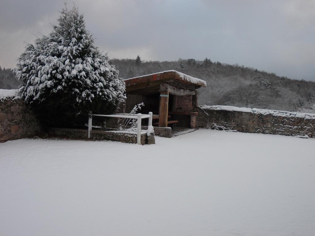 Bed and Breakfast Domaine de Clermont à La Roche-en-Brenil Extérieur photo